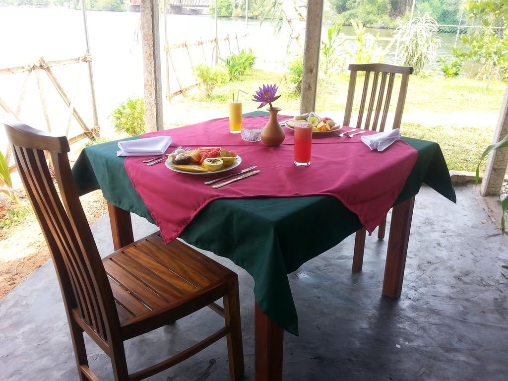 Villa River View Aluthgama Eksteriør billede